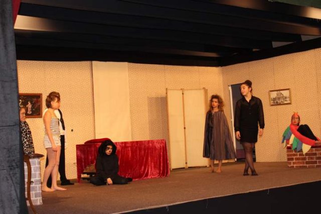 theatrechlo2013112.jpg
